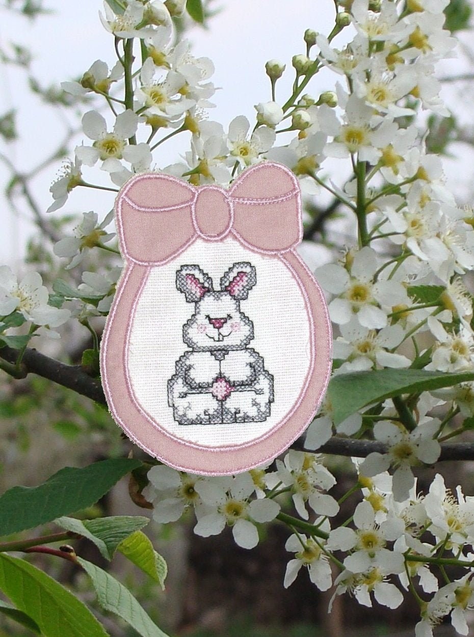 Machine Embroidery applique. Easter egg with Bunny