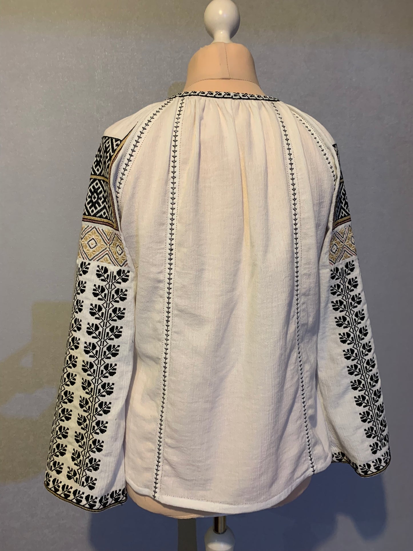 Romanian blouse