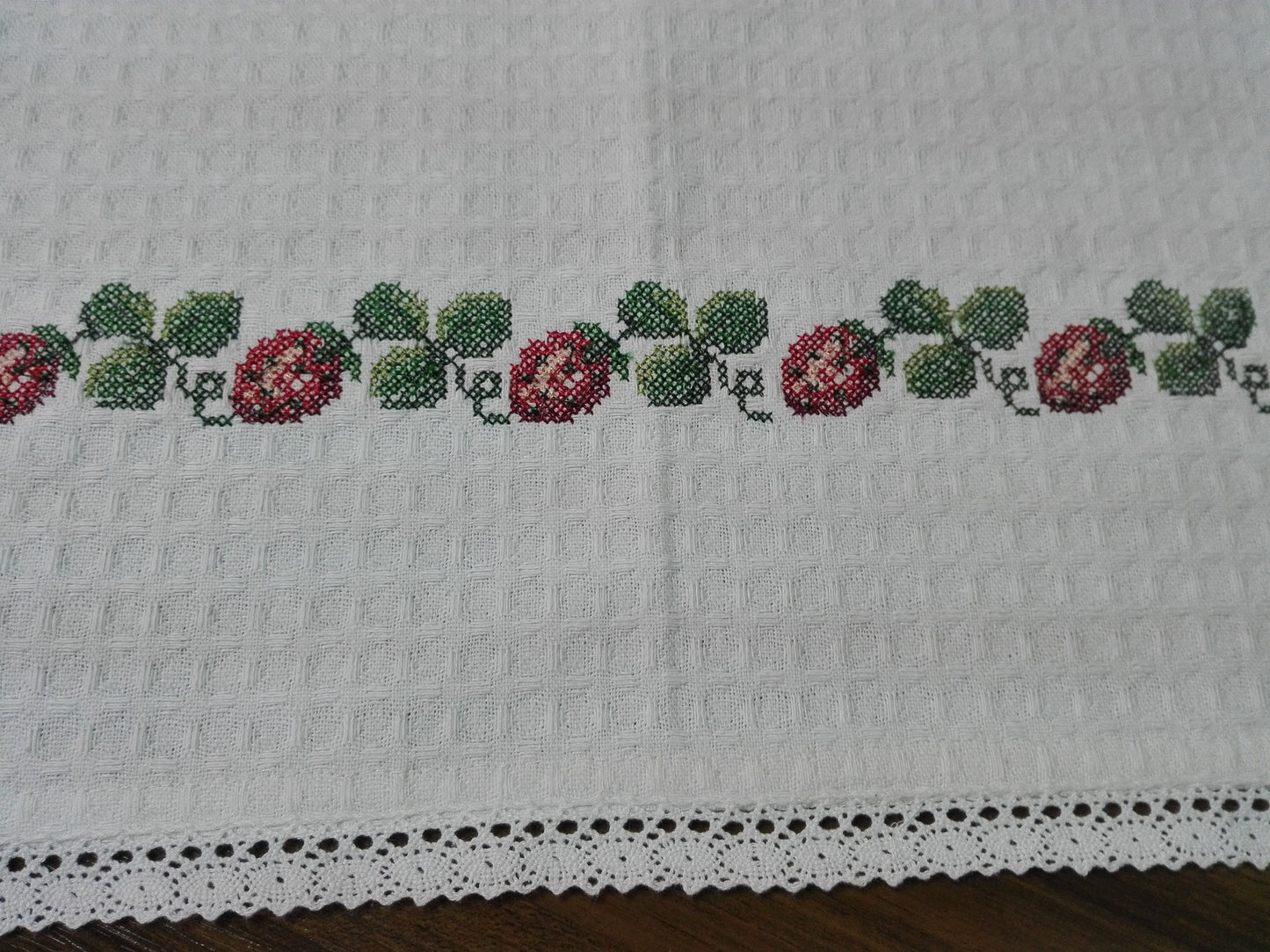 Strawberry border. Machine Embroidery design and PDF pattern for hand embroidery