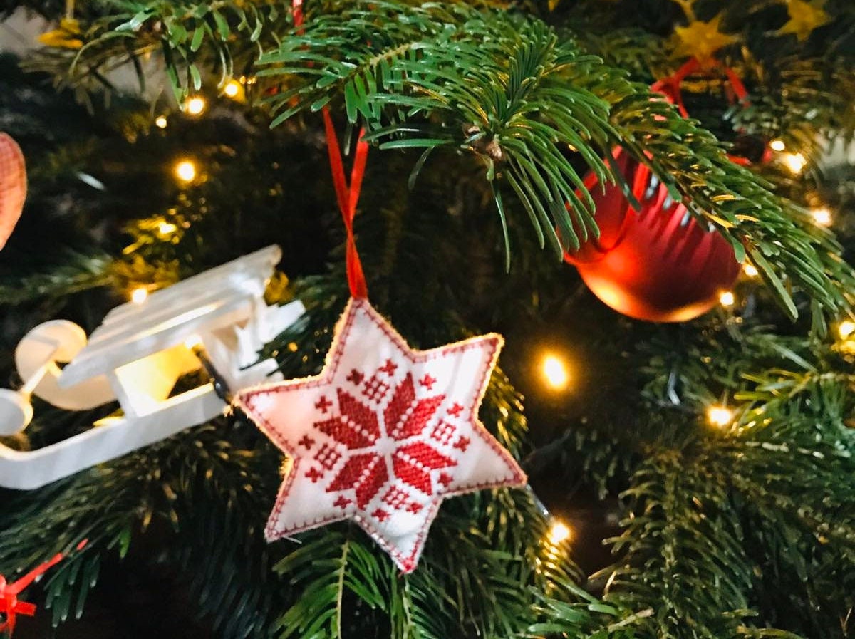 Christmas star ornament.  Two machine embroidery designs. In the hoop designs