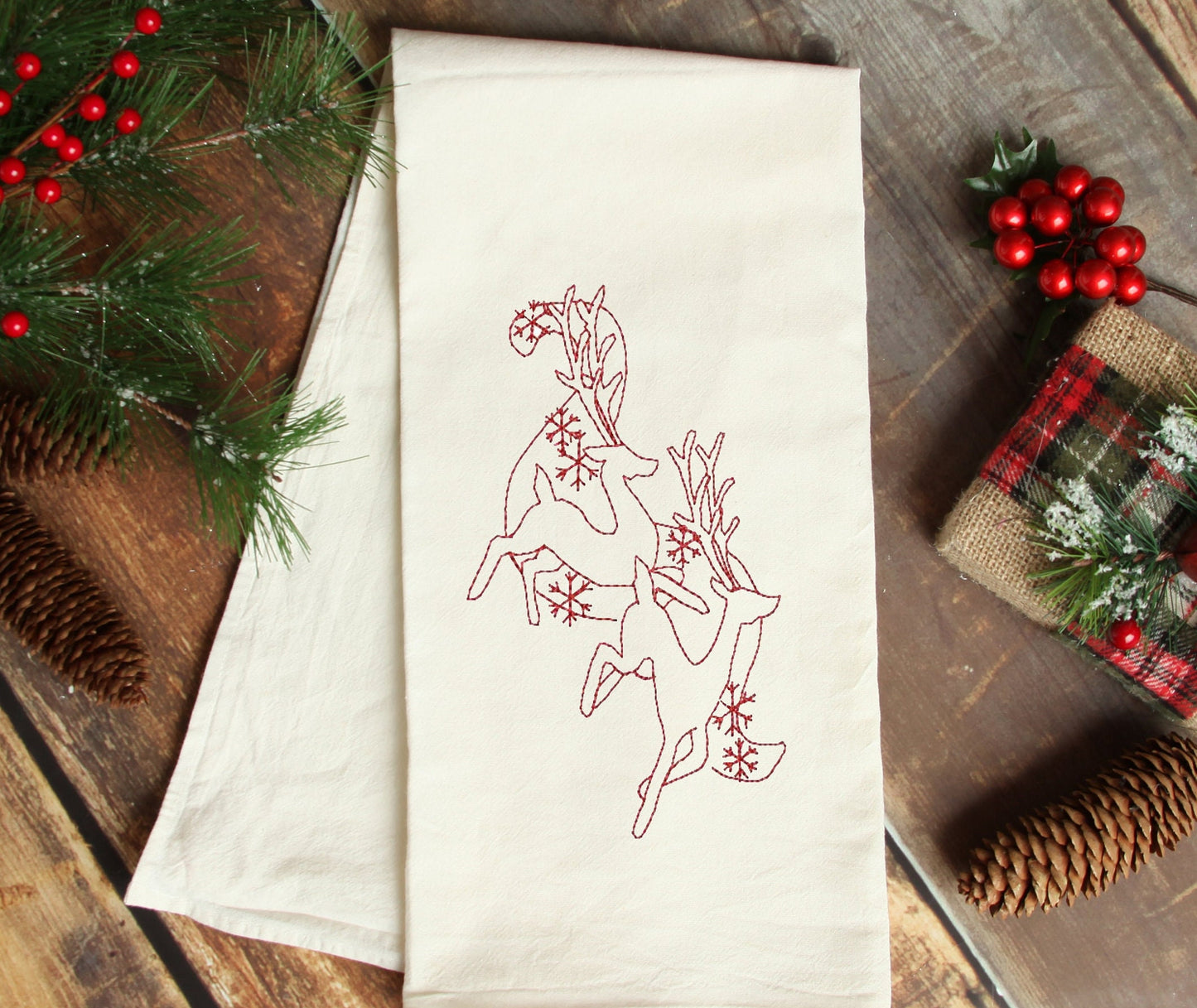 Deer outlines. Christmas ornament. Machine embroidery design. Hoop size 5x7.